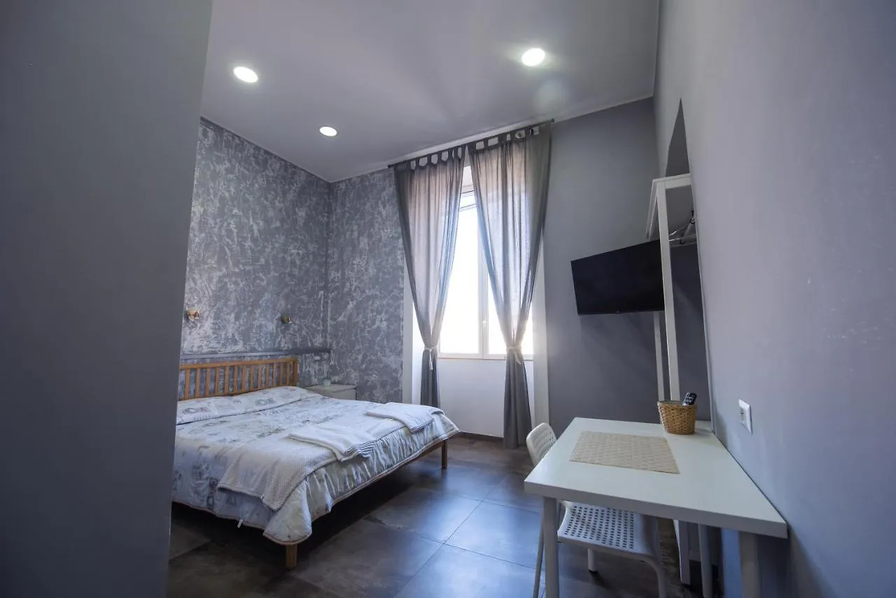 Bed & Breakfast Le Cugine Rooms Naples Italy